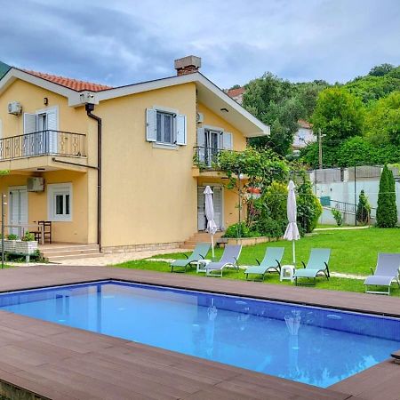 Villa, Pool And Relax For 12 Persons Kuti Exterior foto